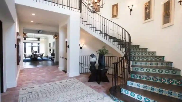 Hacienda Spanish Style Interior